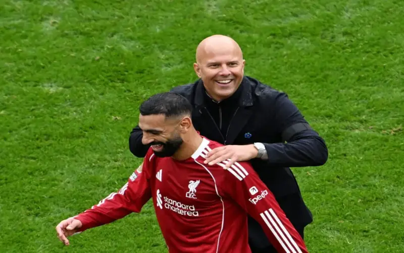 قرار جديد من ليفربول بشأن مستقبل سلوت بعد الخسارة برباعية أمام مانشستر سيتي